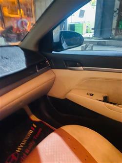 هیوندای ئەلەنترا
